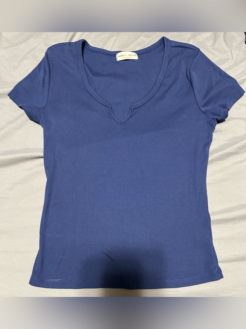 Frank & Eileen Navy Short Sleeve Scoop V-Neck Tee- size s/m